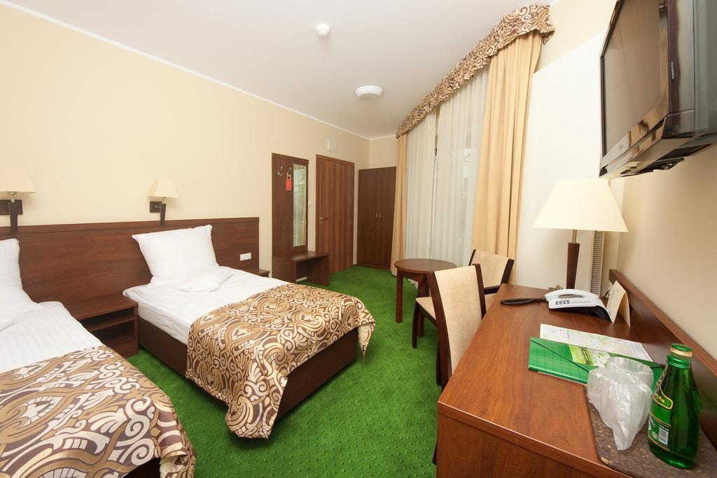 Hotel Zielony Poznań Exterior foto
